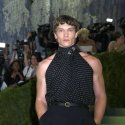 Regisseurin lobt Connor Storrie als „f—king Genie“