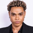 Miles Gutierrez-Riley prägt queere Rollen in Hollywood