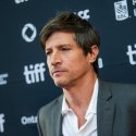 Neuer Blick auf Simon Rex