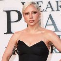 Lady Gaga hilft Community