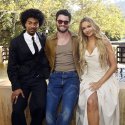Madison Bailey mit Jonathan Daviss und Chase Stokes beim Abschiedsevent zur fünften Staffel von „Outer Banks“