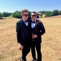 Kyle Tayler-Woolston mit seinem Ehemann George bei ihrer Hochzeit