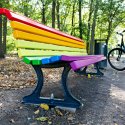 Regenbogenbank erneut beschädigt