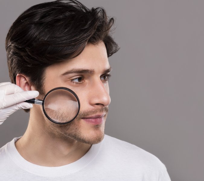 Richtige Hautpflege // © Prostock-Studio