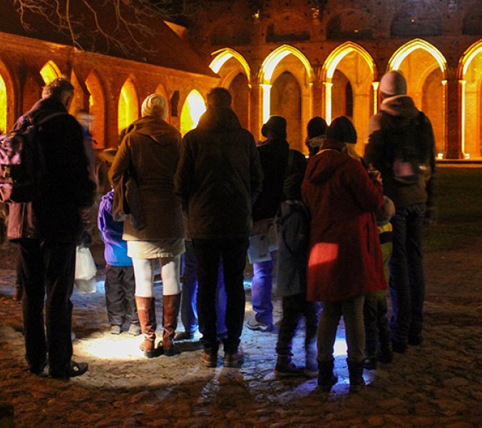 © klosterchorin funzelfuehrung