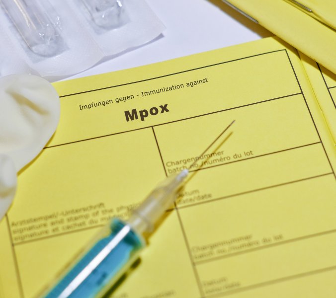 Mpox-Neuvariante vereint Viruslinien: Experten mahnen