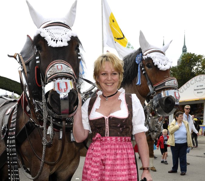 Ramona Leiß rechnet ab