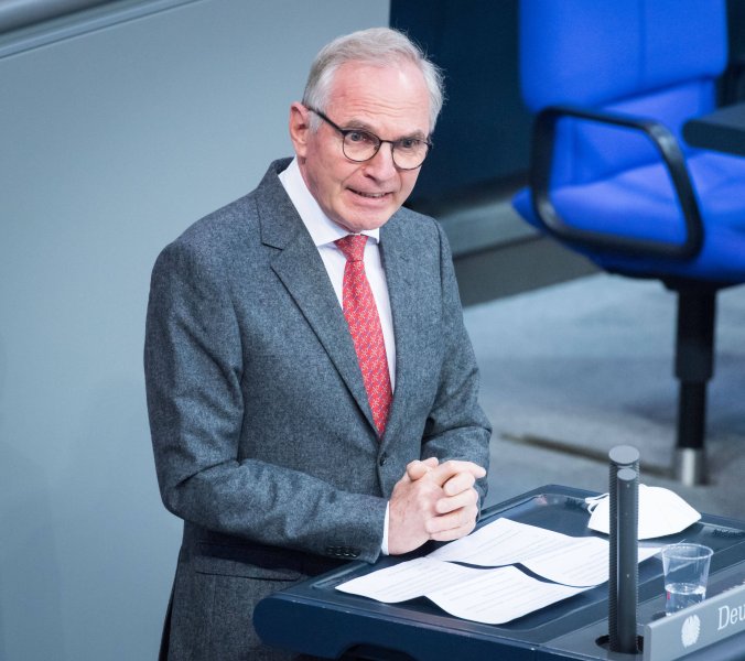 Prozessstart: Ex-FDPler und Lehrerin in Missbrauchsverfahren