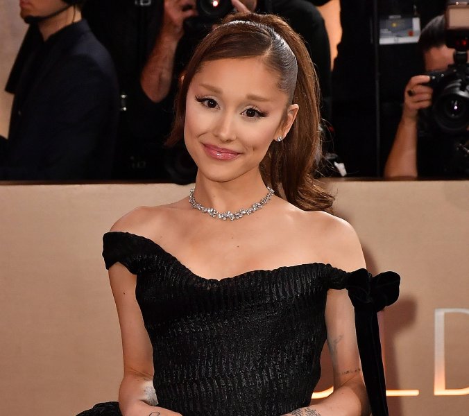 Ariana Grande schürt Gerüchte