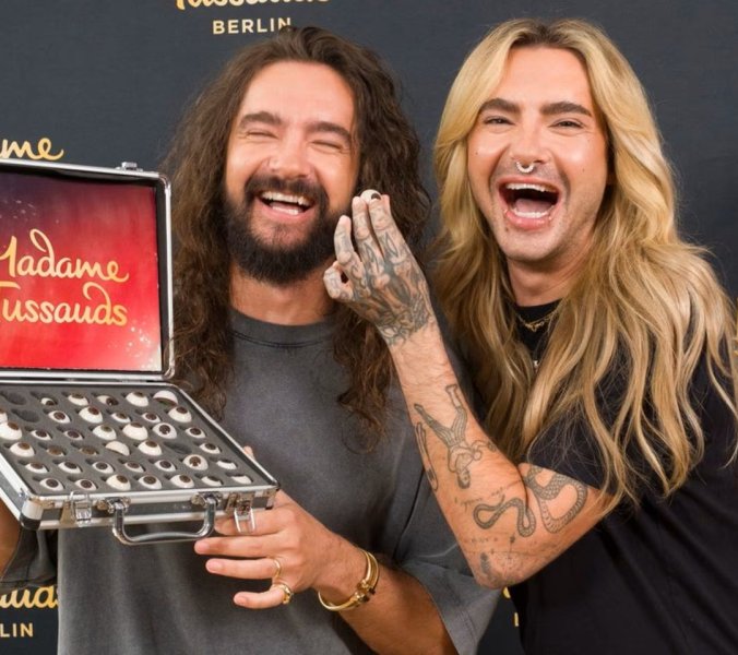 Zwei Kaulitze aus Wachs 