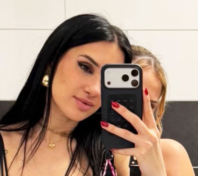 Vanessa Borck zeigt erstmals ihre Freundin auf Instagram