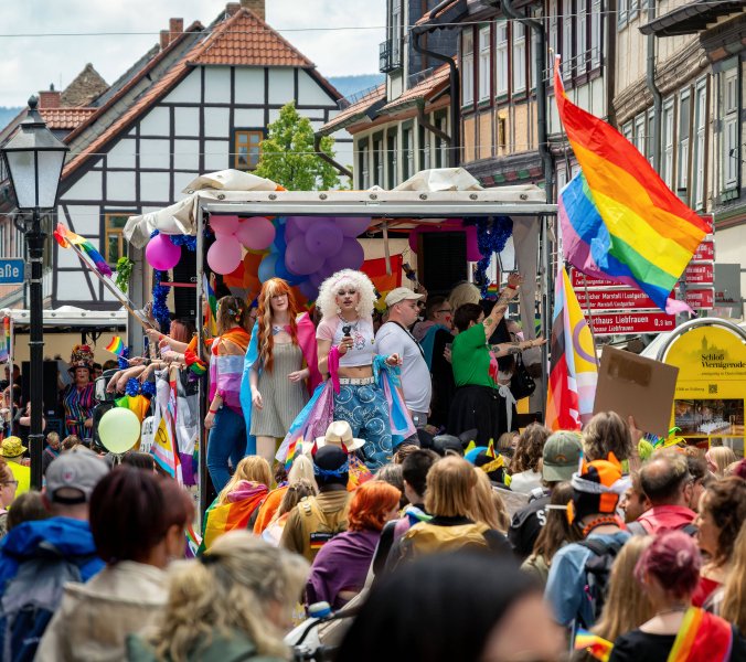 Rechte stören CSD in Wernigerode mit Schrauben auf Strecke