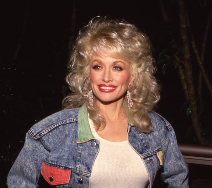 Dolly Parton unterstützte trans* Chauffeur jahrzehntelang 